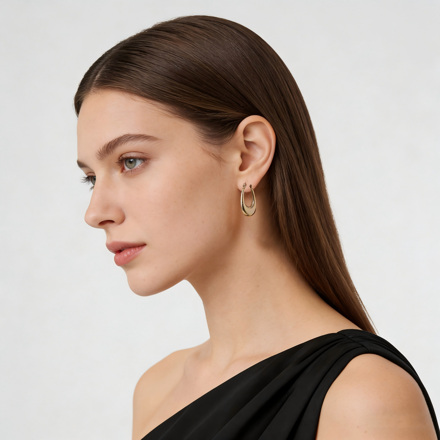 WW DREISEGEL Earrings lifestyle and detail image