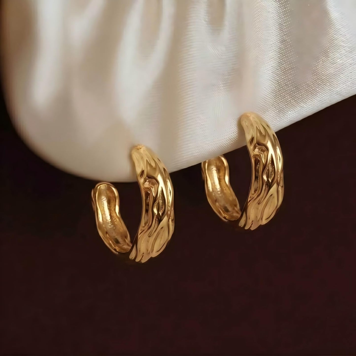 WW DREISEGEL Earrings lifestyle and detail image