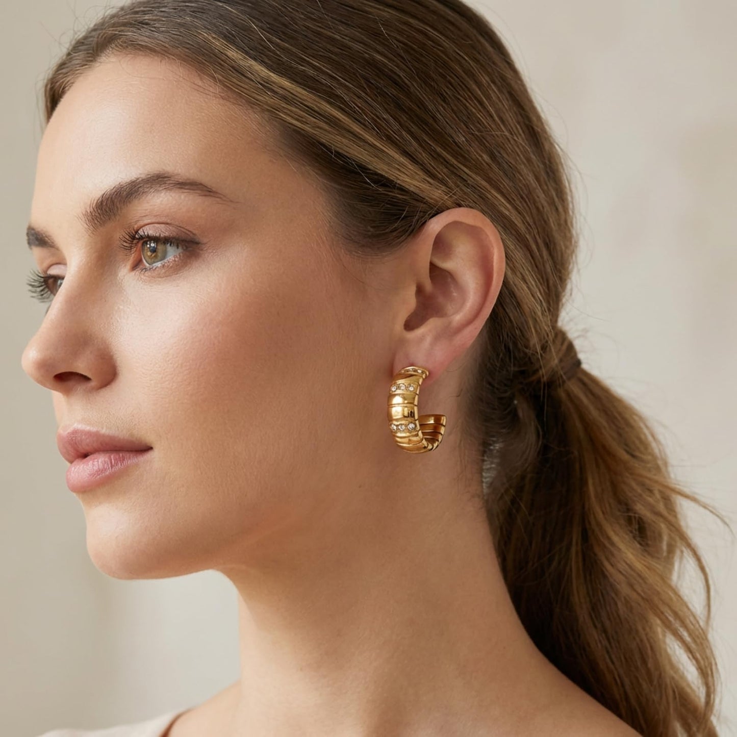 WW DREISEGEL Earrings lifestyle and detail image